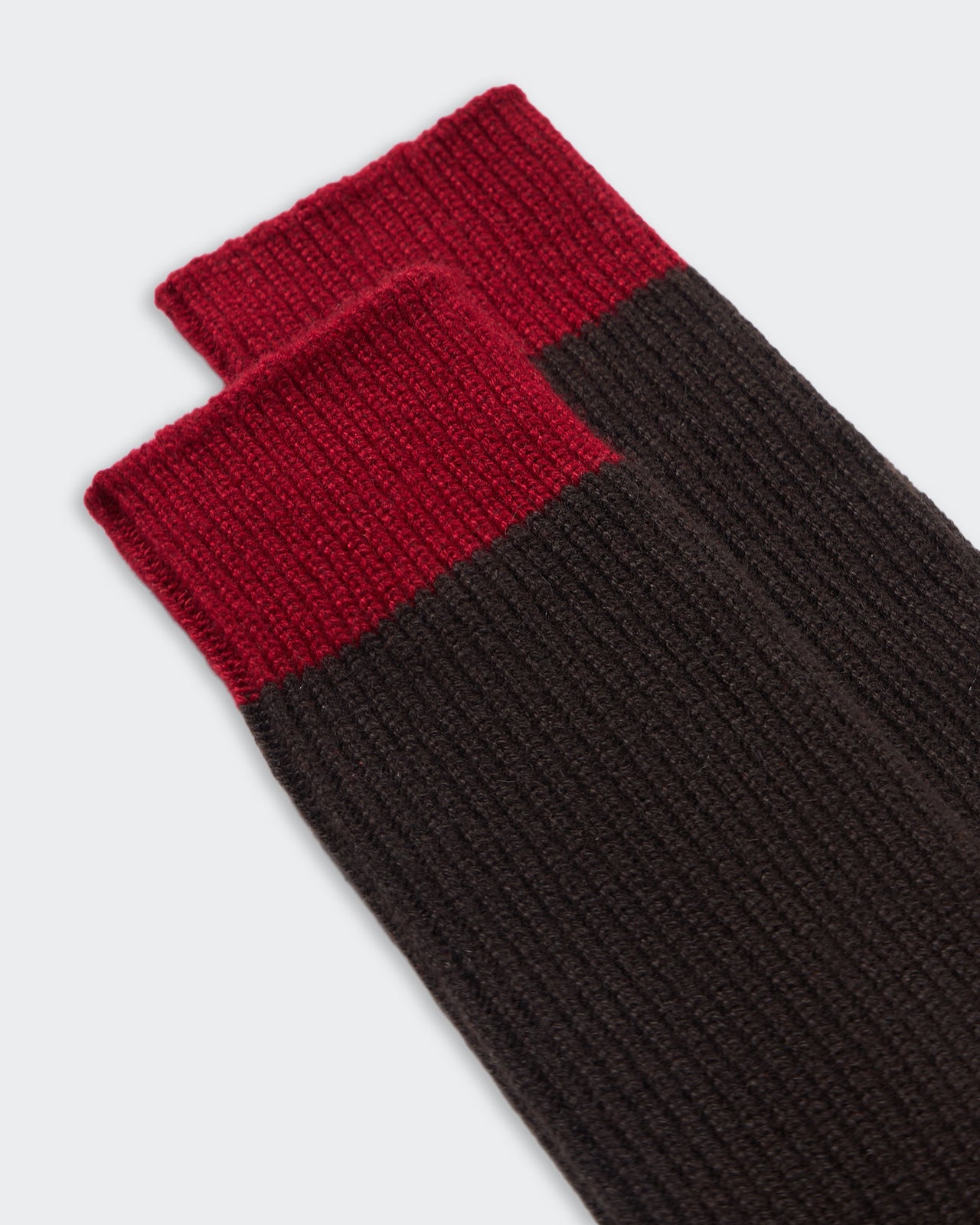 The Soft Socks Burnt Cocoa Ruby unisex cashmere socks with burnt cocoa and ruby color-block design.