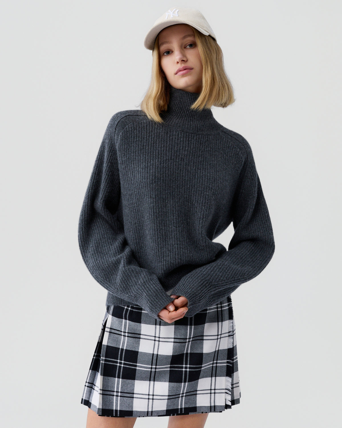 Cropped Rib Turtleneck - Charcoal
