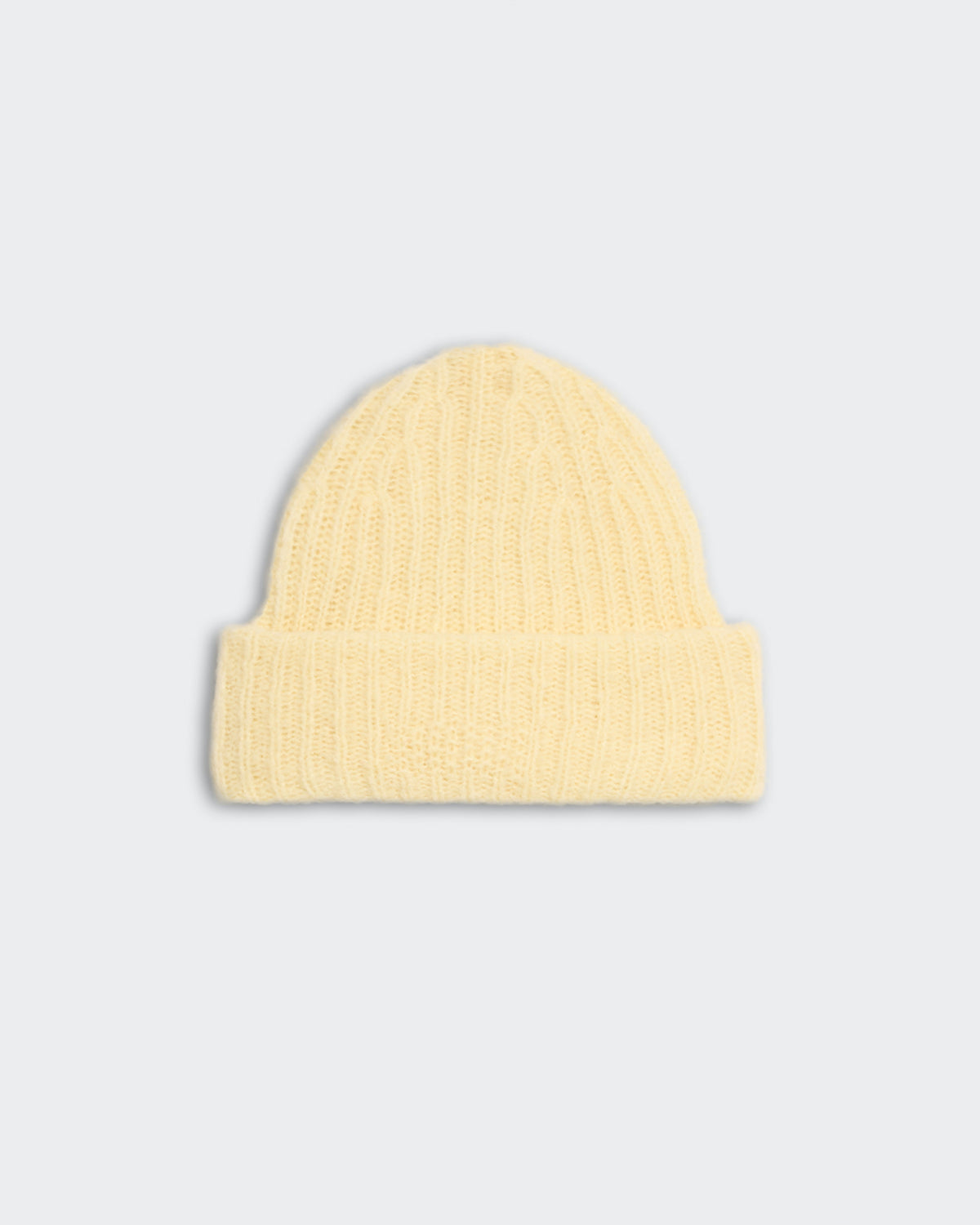 Chunky ribbed knit Cloud Beanie in mist color with high cuff hem, made from 90% merino wool and 10% polyamide.
