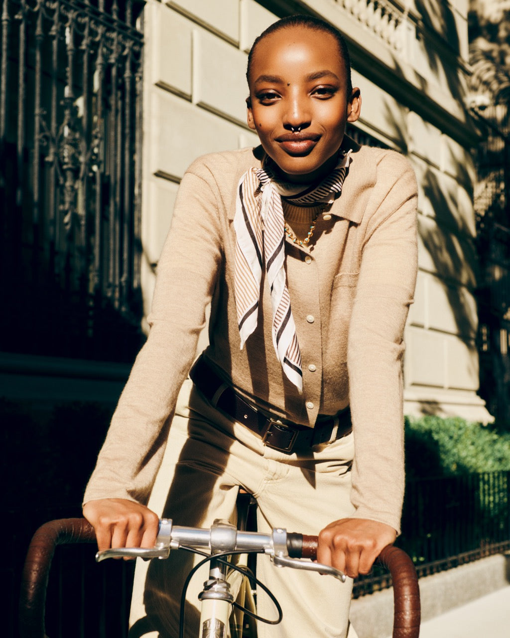 Showtime Shirt - Taupe